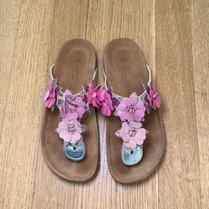 Garnet Hill Kids Girls Italian Embellished Thong Sandal 33 Gold Pink Floral NIB